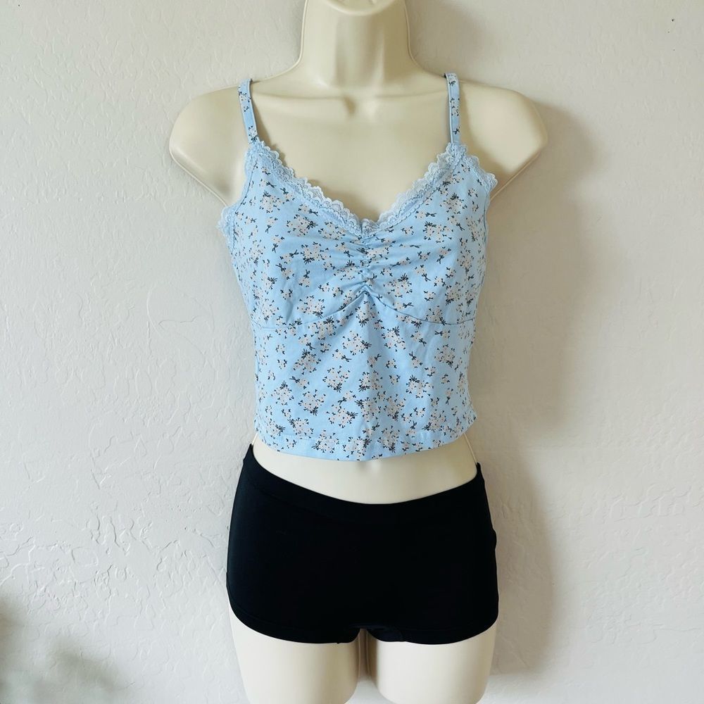 Dainty blue with pink floral sweetheart cami from SHEIN tank nwot size M crop